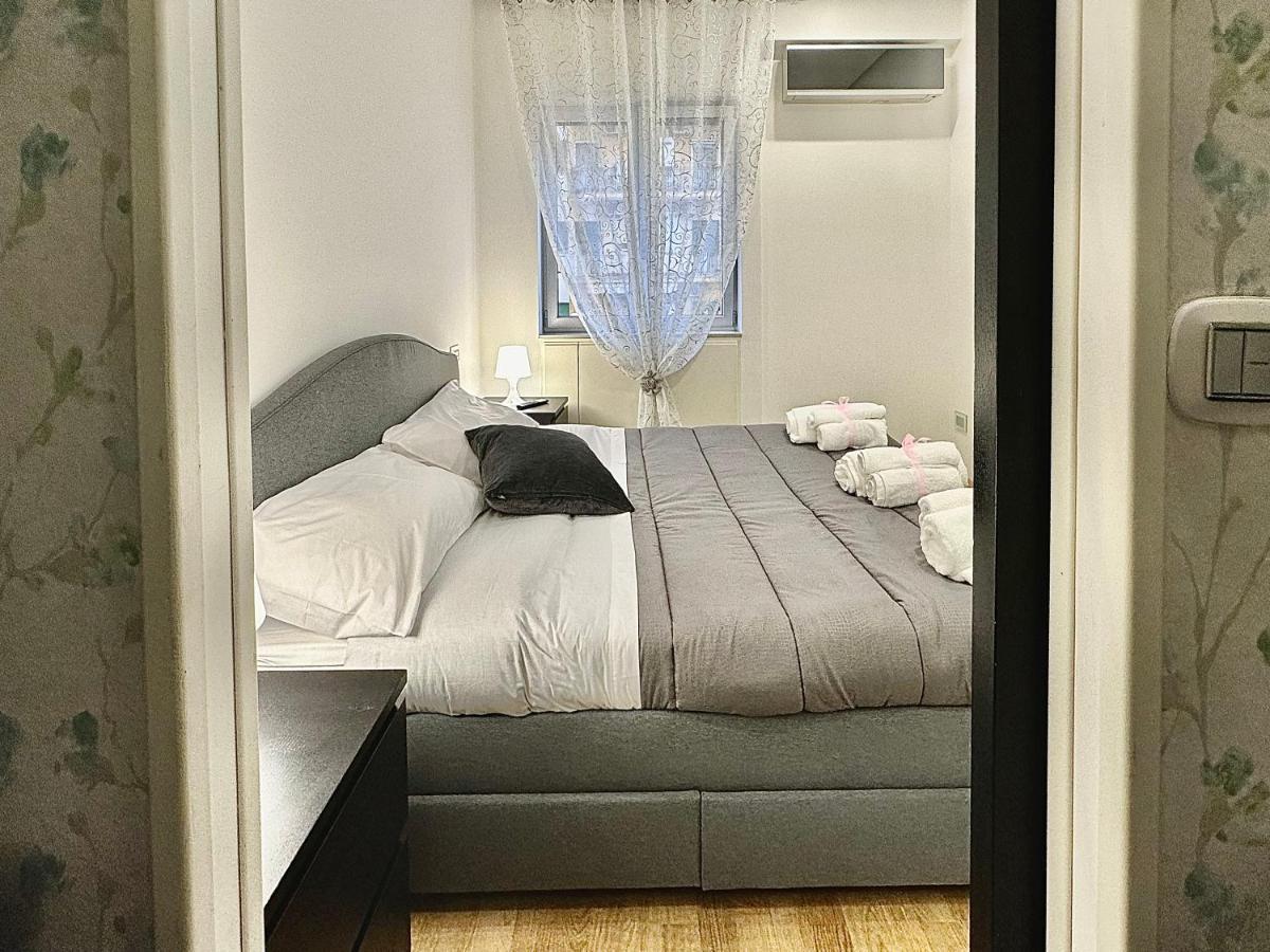 Gli Ottici House * Napoli